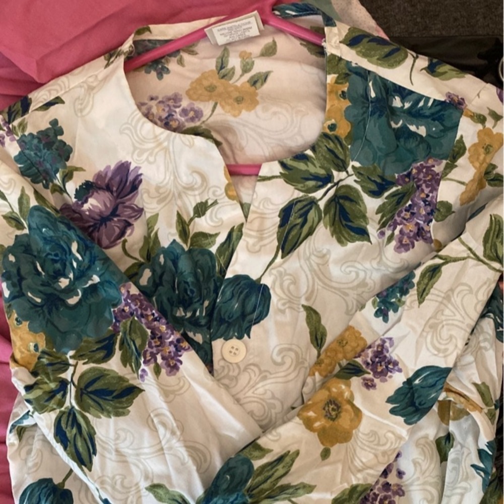 Scrub set